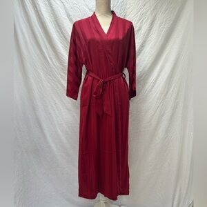 NWT Ekouaer Satin Robe with Belt Bell Sleeves Burgundy‎ Medium